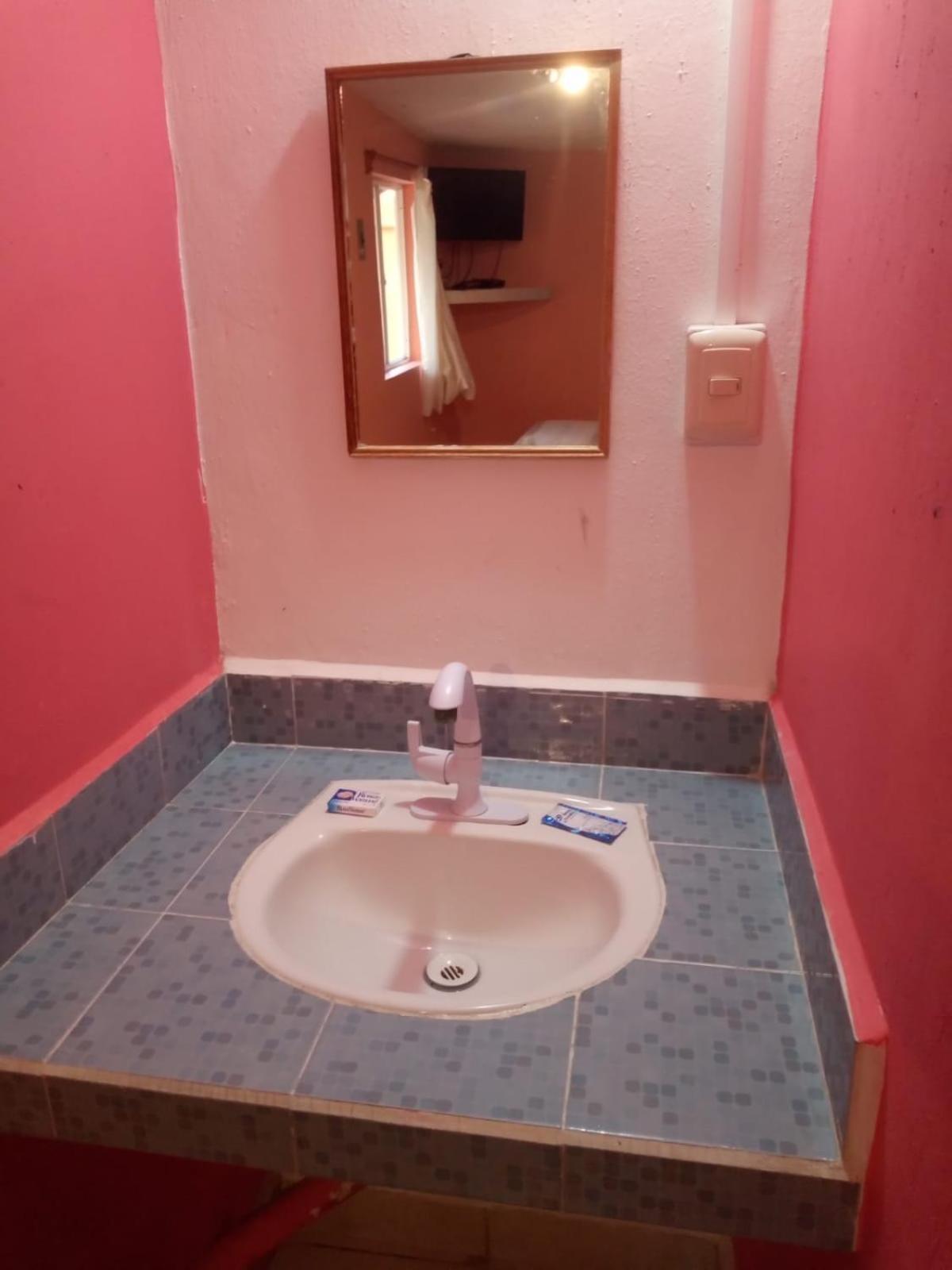 Hotel Champoton Bagian luar foto